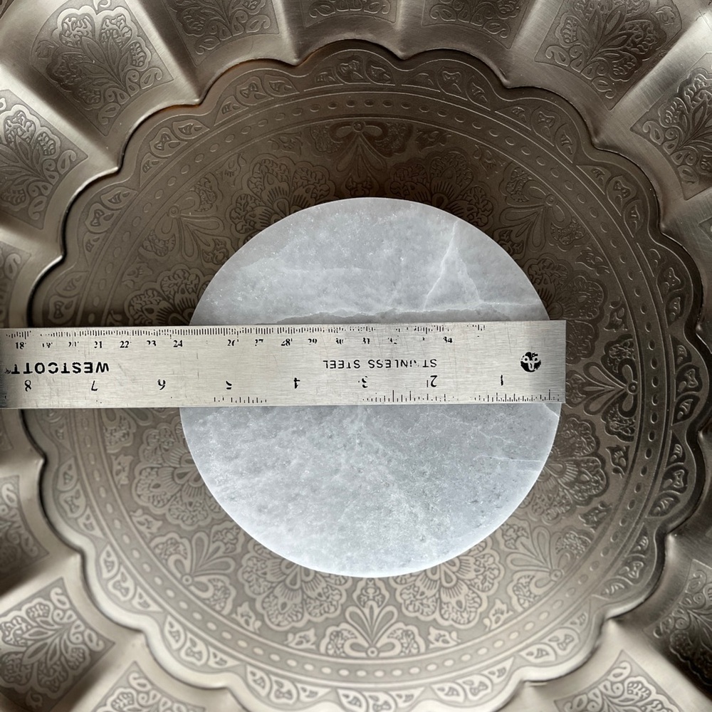 Large selenite charger - Picture 6 of 7